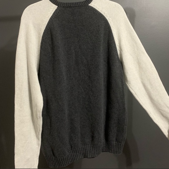 100% Cotton GAP Crewneck Sweater - Picture 2 of 2